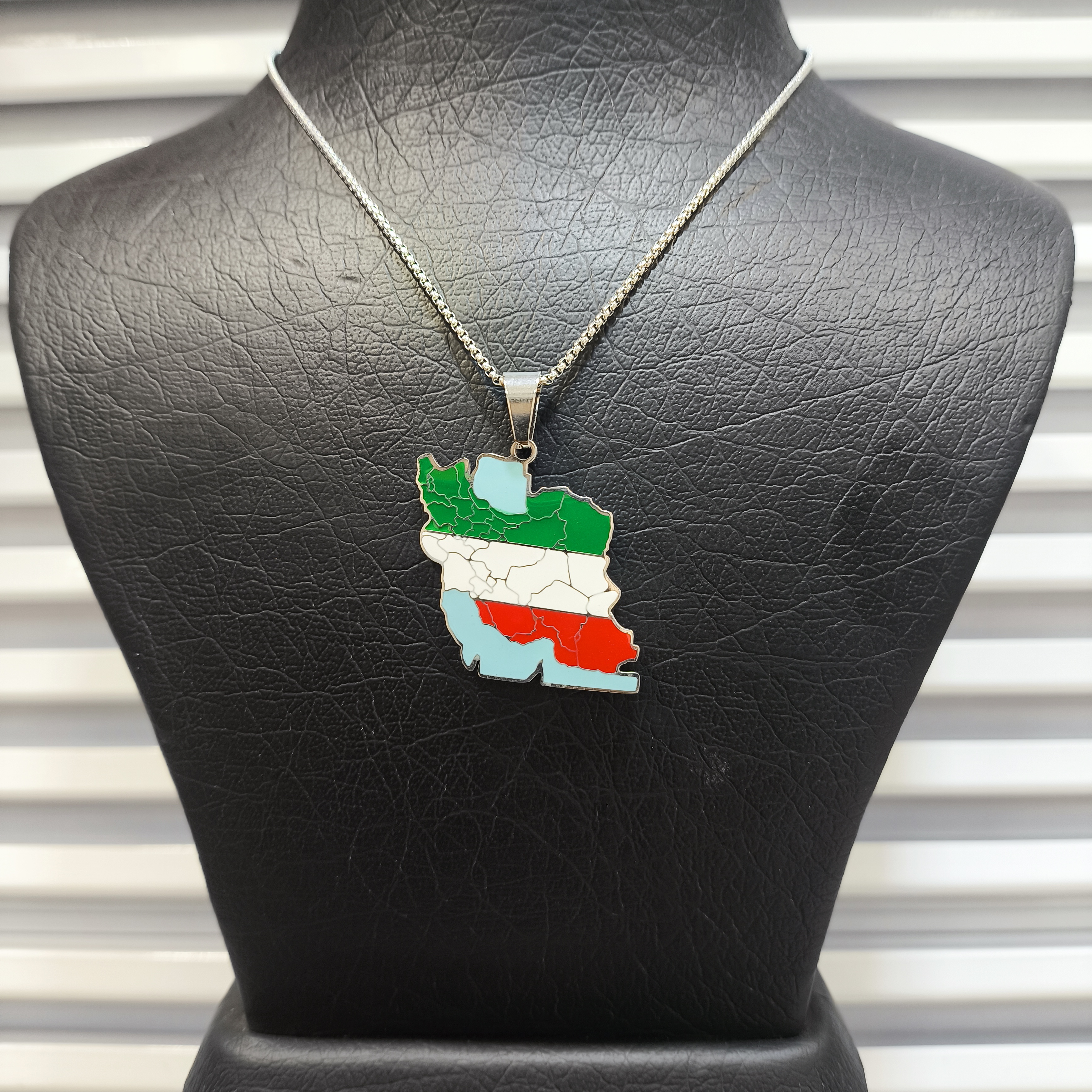 گردنبند نقشه ایران
